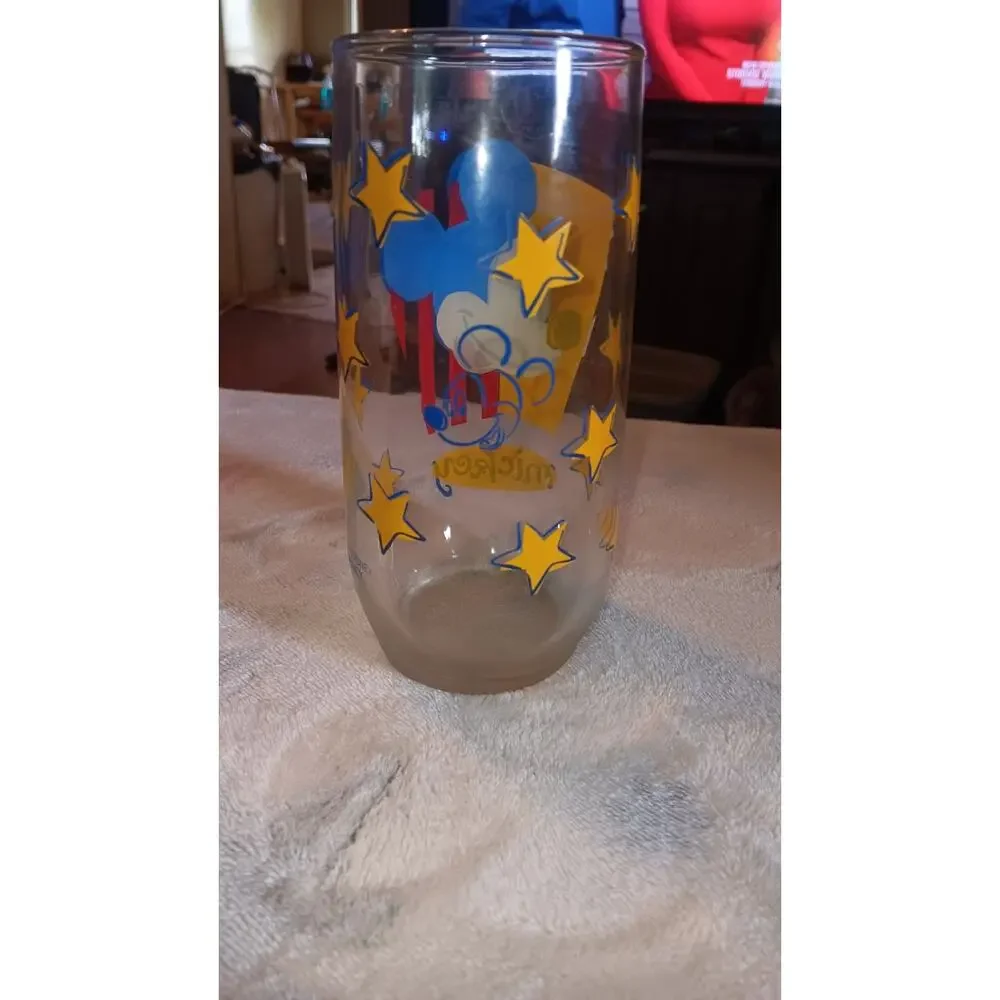 Vintage Collectible~*Disney Mickey Mouse With Stars Drink Glass 5 7/8